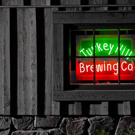 The Inn At Turkey Hill บลูมส์เบิร์ก ภายนอก รูปภาพ
